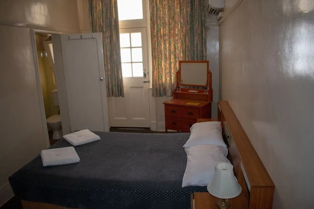 Castlereagh Hotel