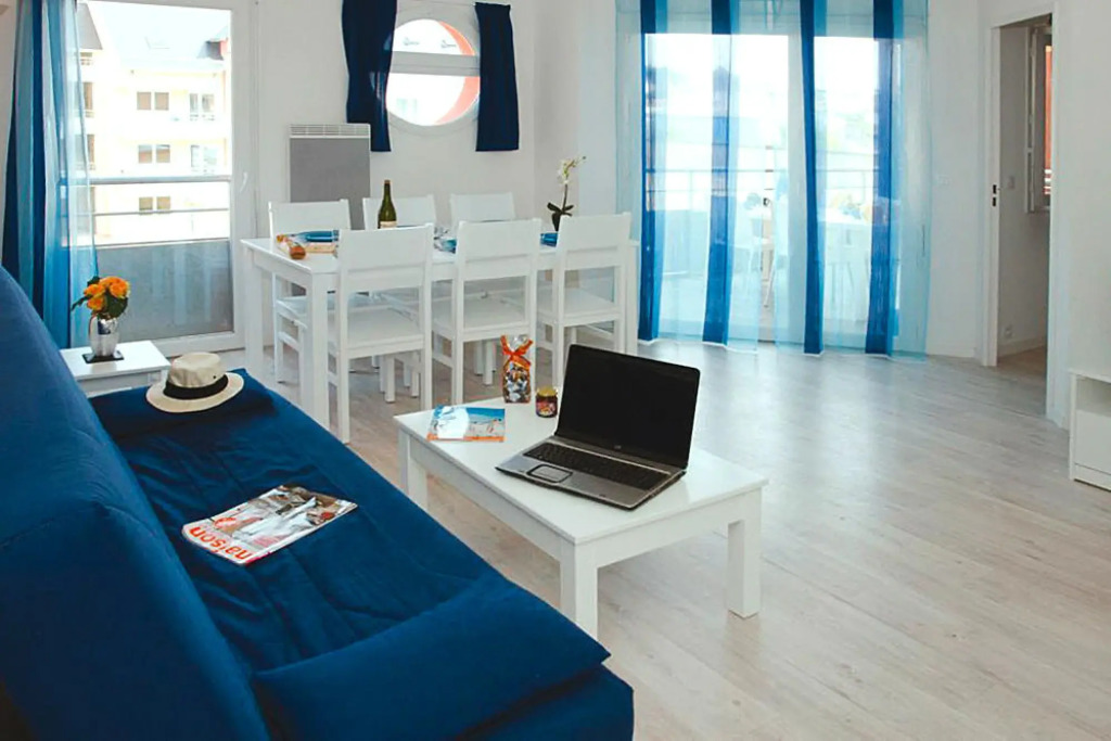 Coastal Stay With Pool in Grandcamp
