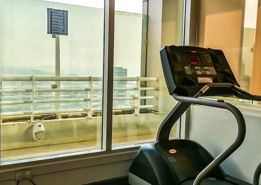 Yogi - Marina Marvel Luxurious 1BR Apt at Al Shera Tower