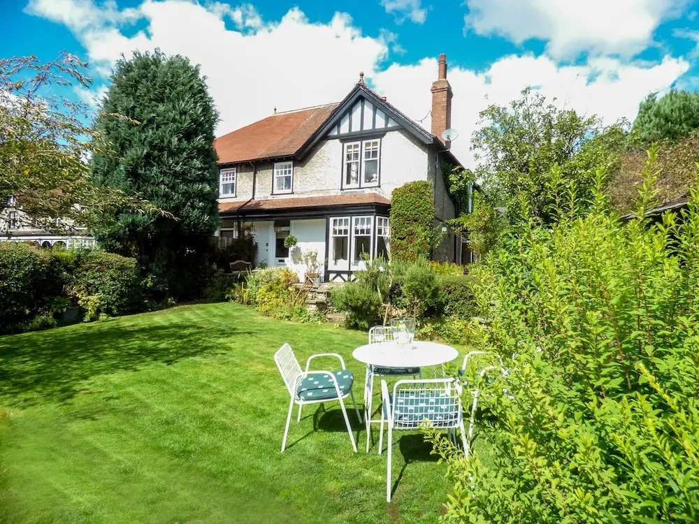 No. 1 Parsonage Croft