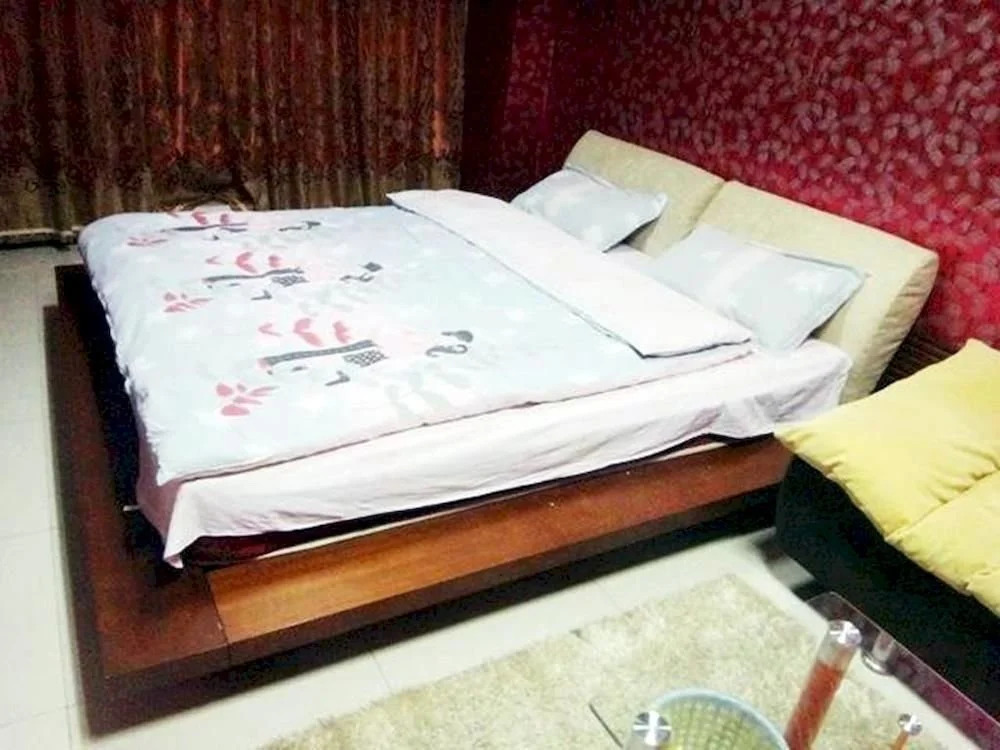 Shijiazhuang Love Nest Theme Apartment Hotel