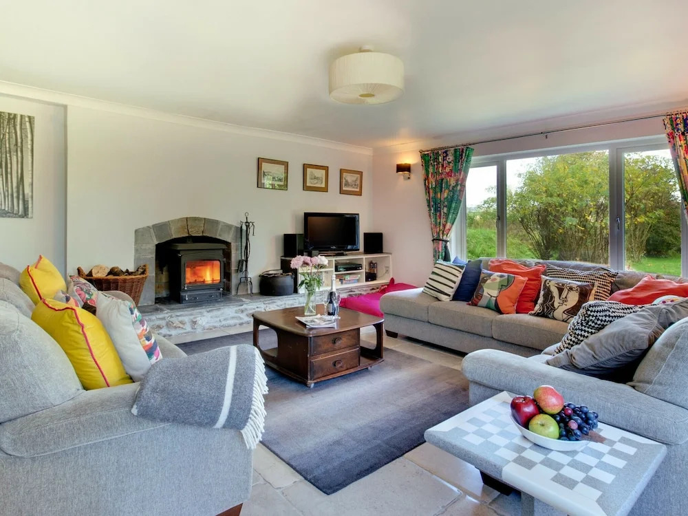 Plush Holiday Home in Cornwall With Private Garden