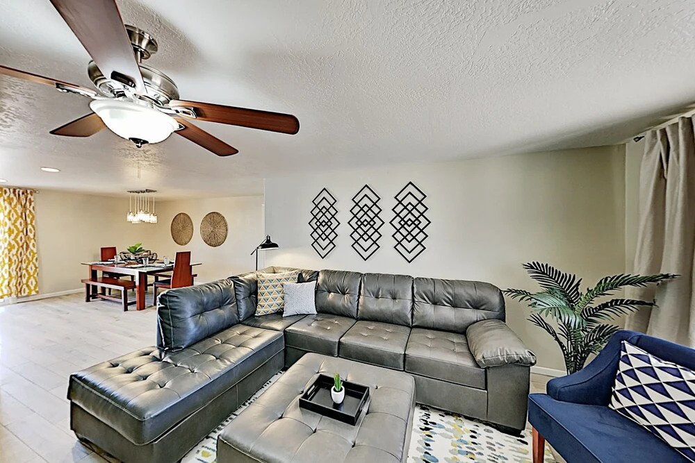 Family Friendly W/ Heated Pool & Waterslide 4 Bedroom Home