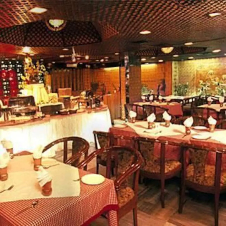 HOTEL BASERAa