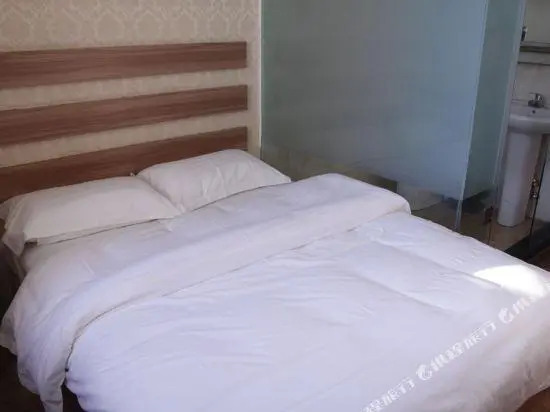 Licheng Sunshina Business Hotel