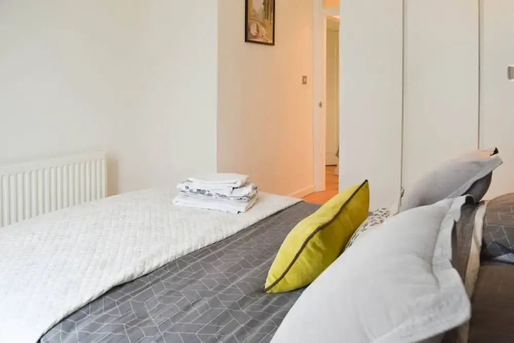 Bright 1 Bedroom Belsize Park Flat