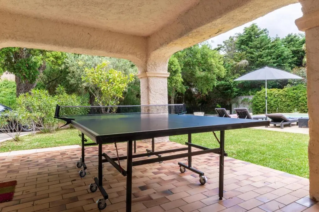 Magnifique Villa, Piscine,5BR à 5 min pied du club 55