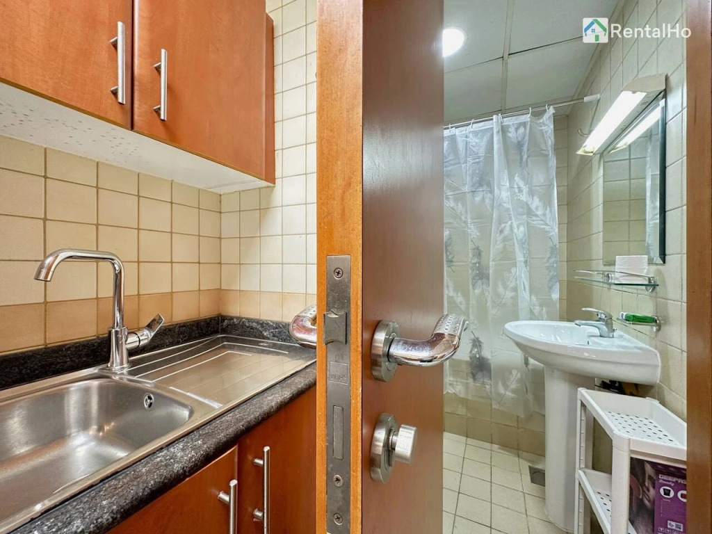 Квартира Quiet Marina Studio | Rooftop Pool | For 2