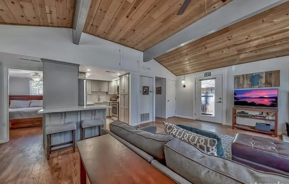 Updated Throughout, Hot Tub, Bbq, Pet Friendly