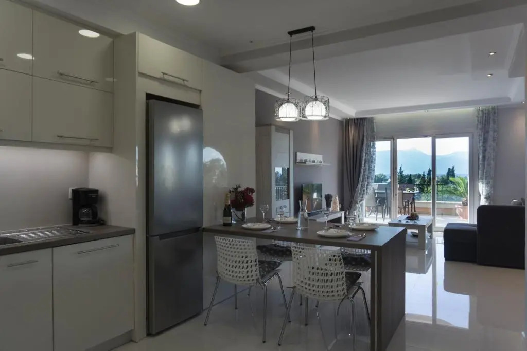 Sunshine Home 3 with Sea View