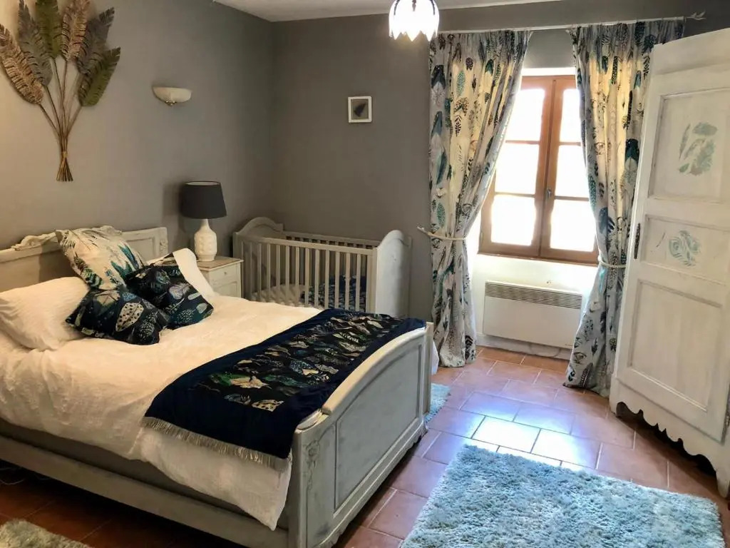 5 bedroom house with private pool, S Dordogne