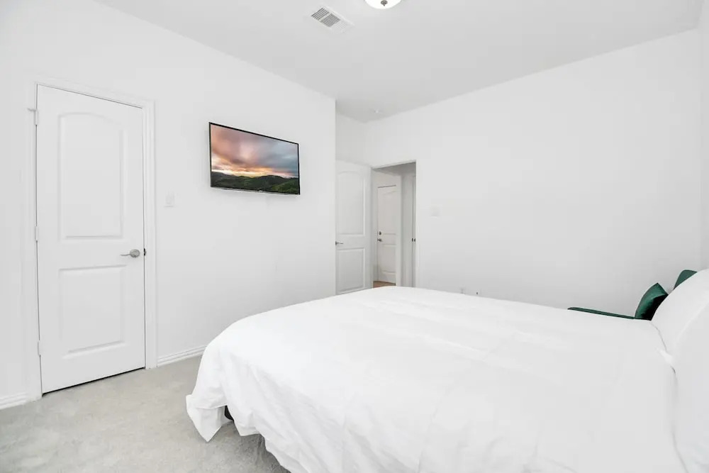 Lux Galleria Home-5BR Roof Deck