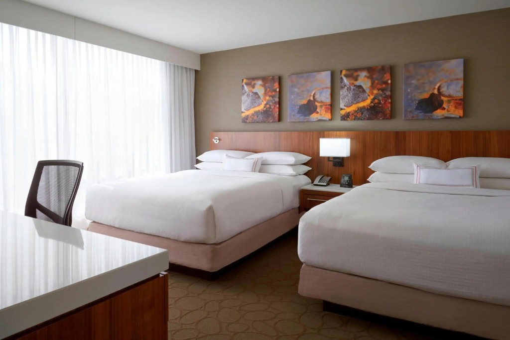 Holiday Inn Hotel & Suites Overland Park-West by IHG