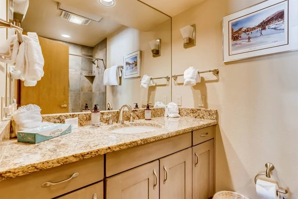 Ski In 3 Bedroom at Chateaux Dumont Keystone