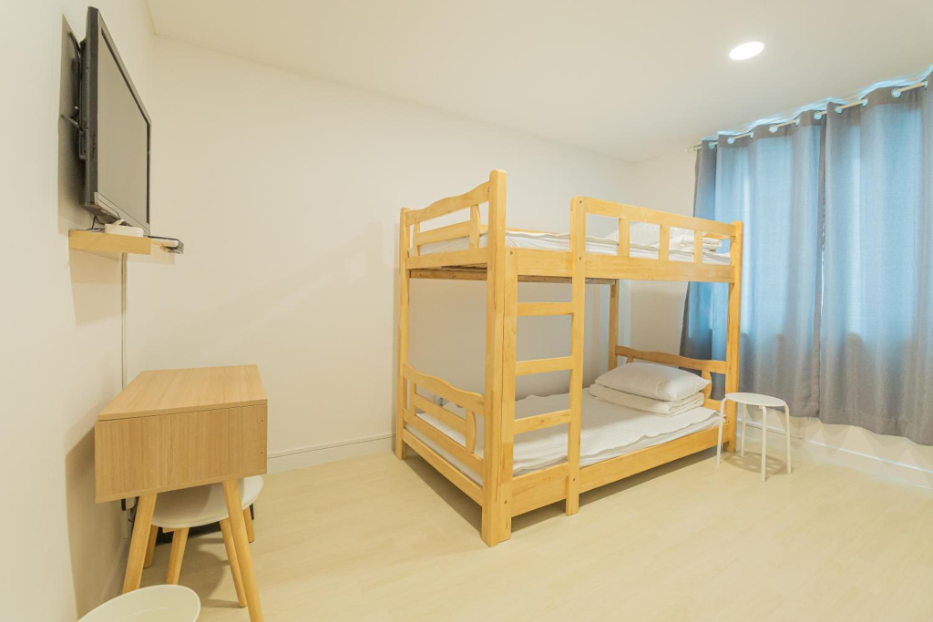 James Blue Hostel