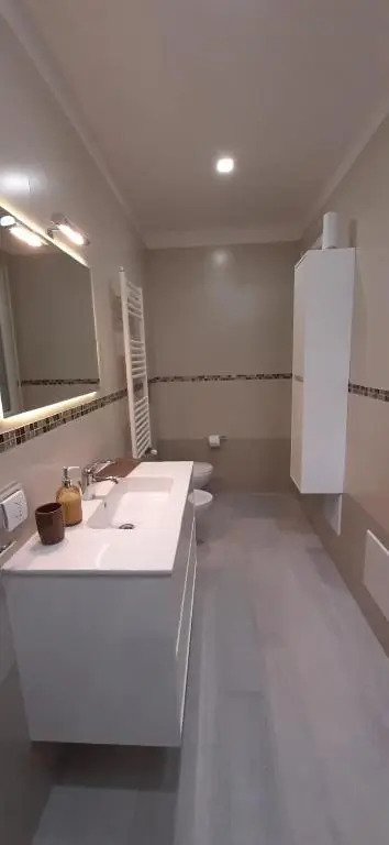 Golden Suite Apartments