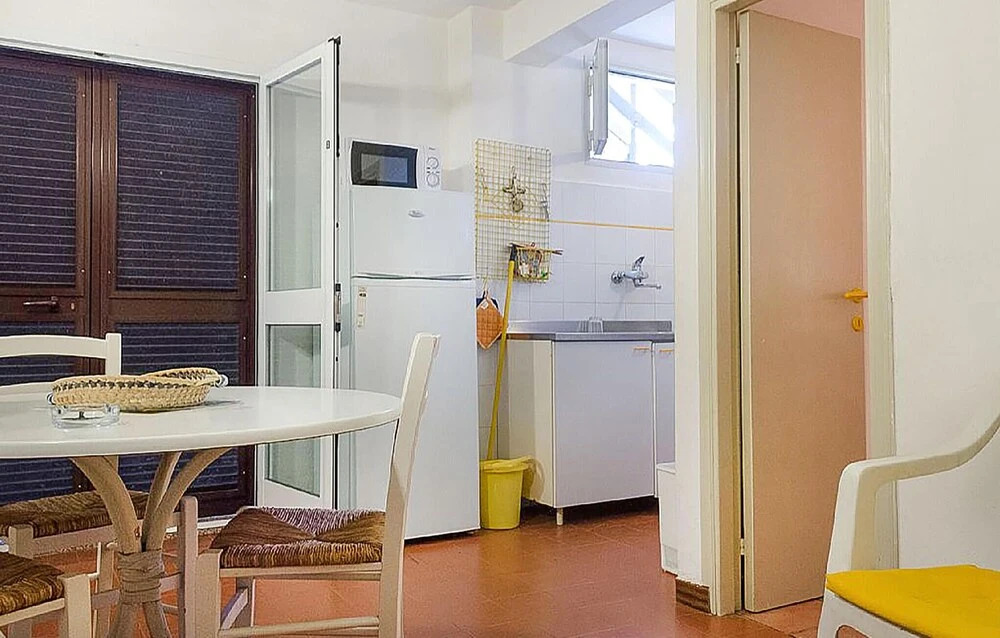 Beautiful Apartment in Lacona With 2 Bedrooms and Wifi