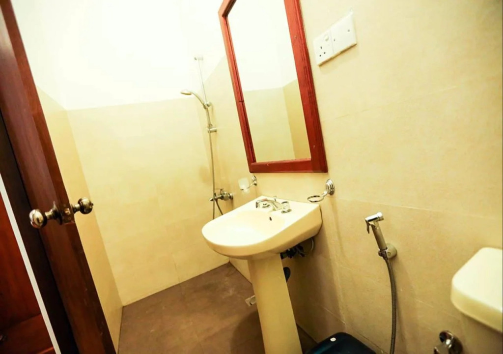 Kandy Regal Lake View Hotel