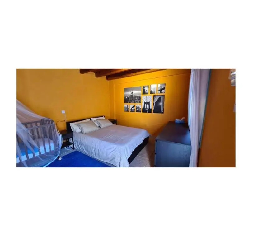 Lovely 1-bedroom rental with ensuite and parking.