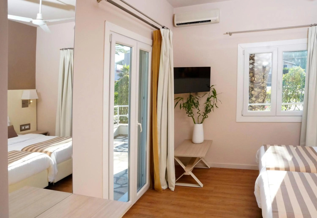 Acharavi Beach Hotel