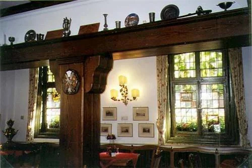 Hotel zum Goldenen Löwen - Restaurant - Panoramabar - Terrassen - Events - Rheinblick - Geschichte seit 1728