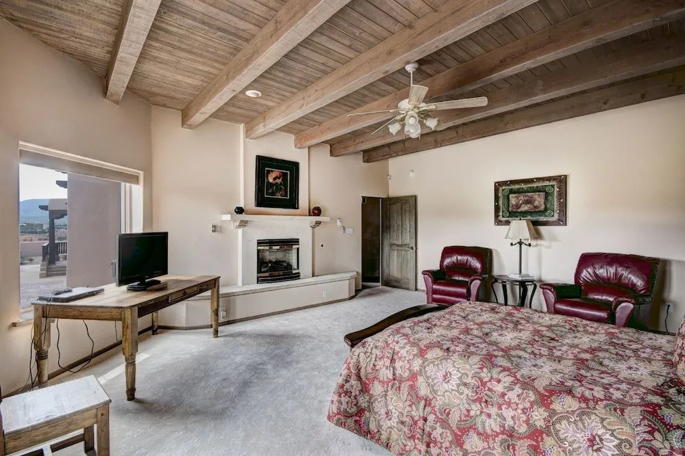 Dorthia Garden Retreat & Views by Kokopelli Property Management
