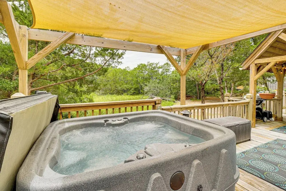 Hot Tub Haven: Creekside Cabin in Frisco!