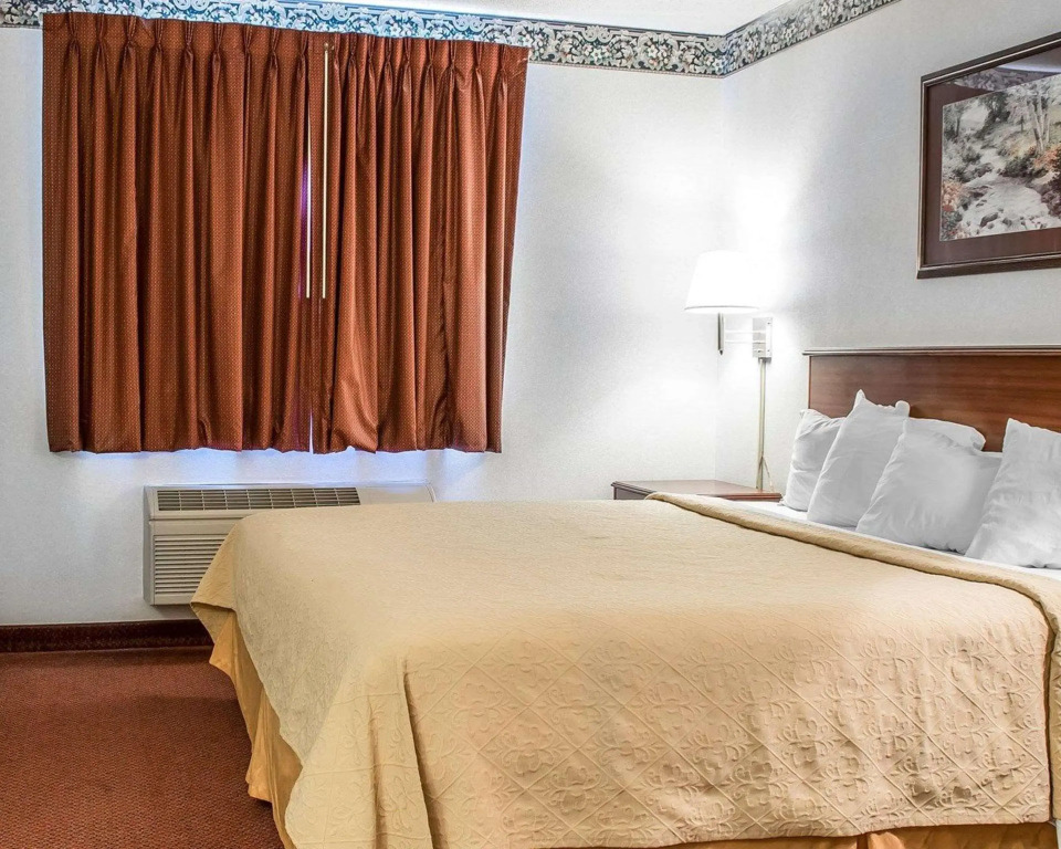 Quality Inn & Suites Brooks Louisville South