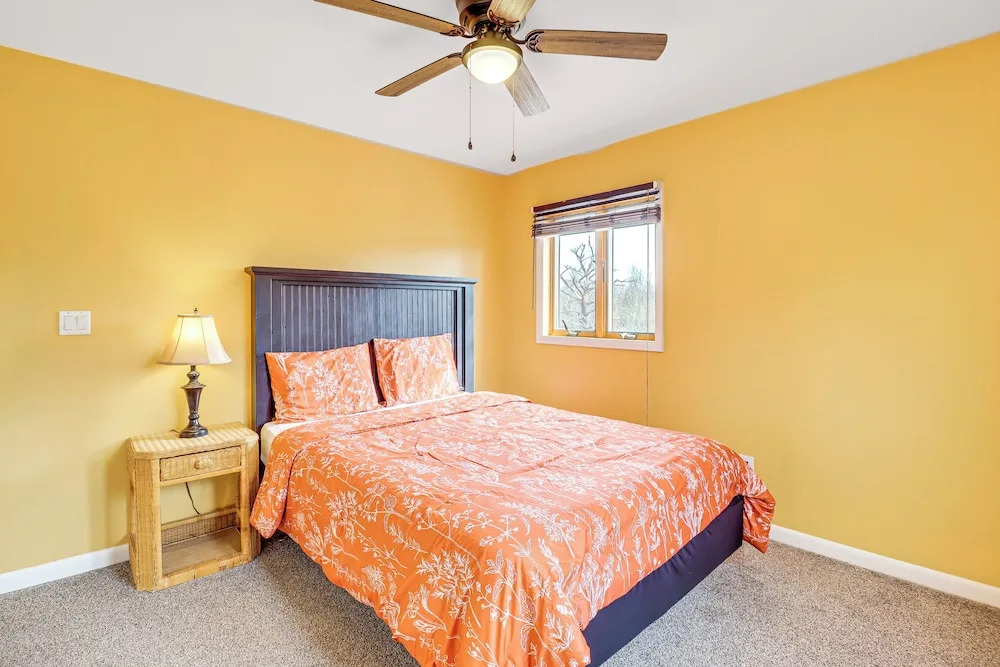Pocono Retreat: Access to Community Lake & Beach!
