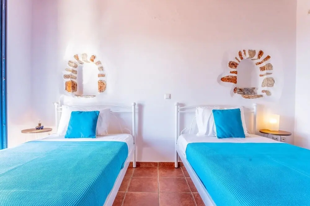Villa Ioanna for 10 - AllParos Villas