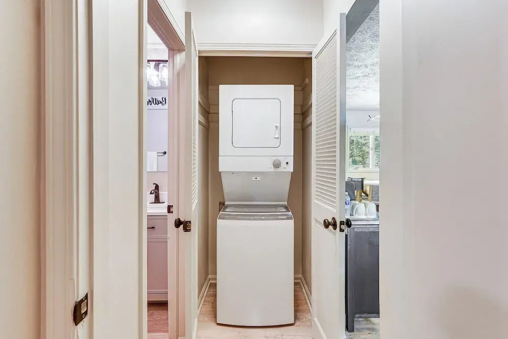 Cozy Meyers Lake Townhome: Near Hall of Fame!