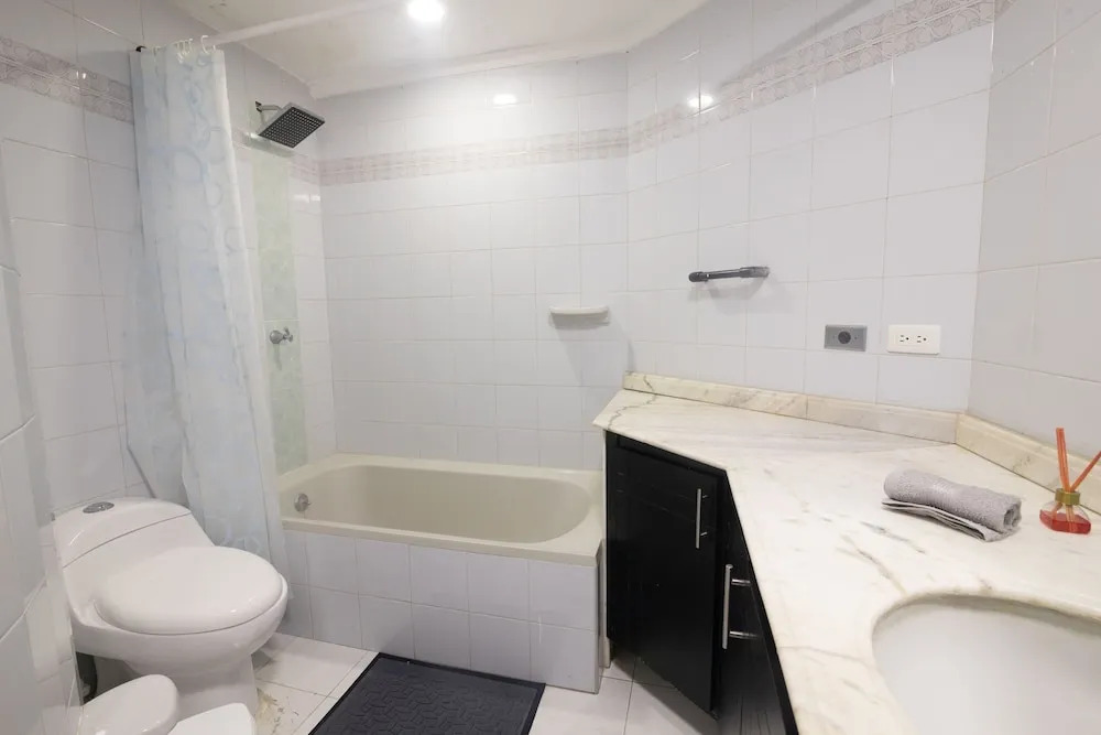 Penthouse con Piscina Privada El Laguito