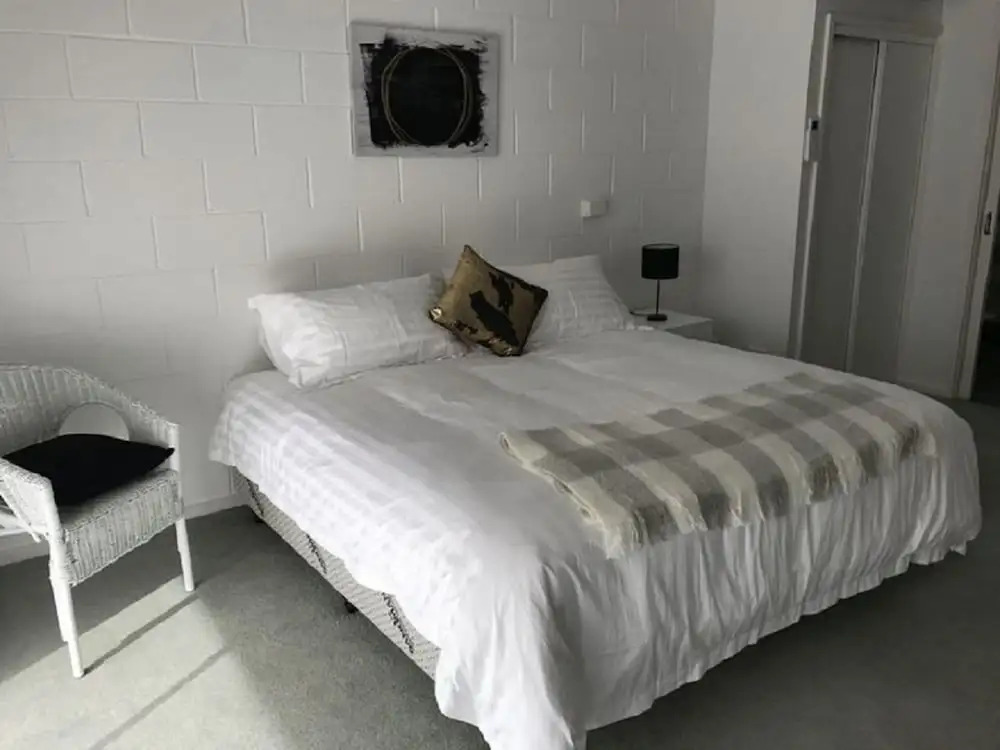 Mibnb Geelong CBD Spacious Studio Apartments