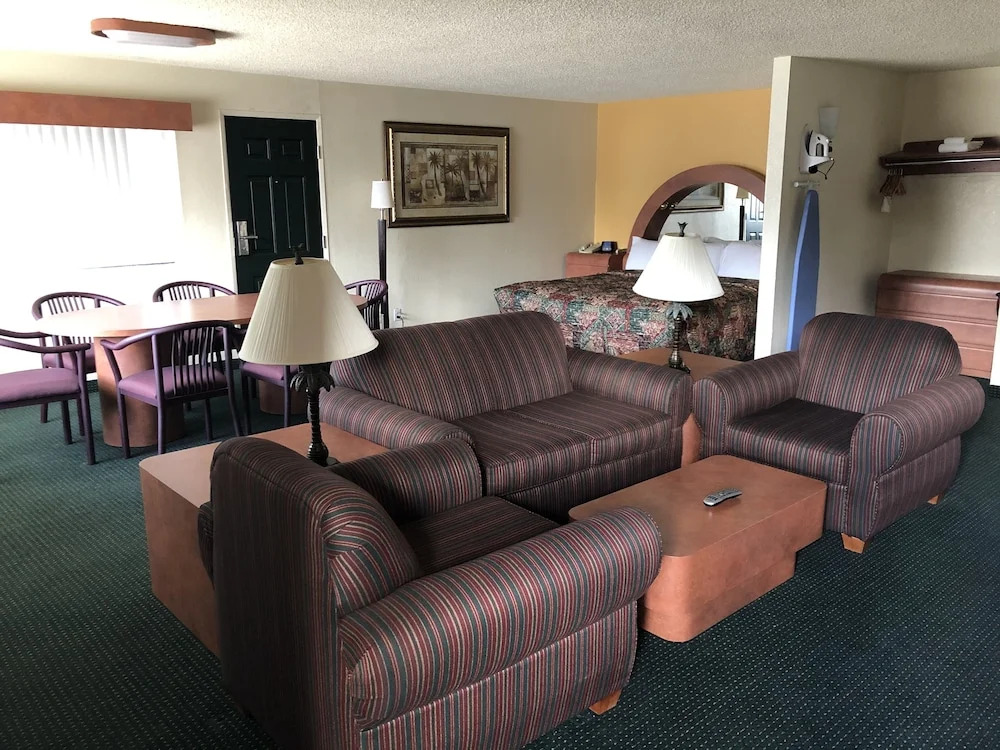 University Inn and Suites Tallahassee