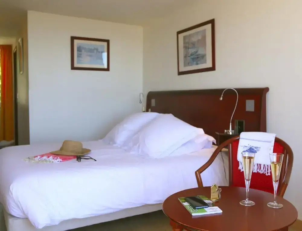 Hotel Le Bellevue, Demeures & Chateaux