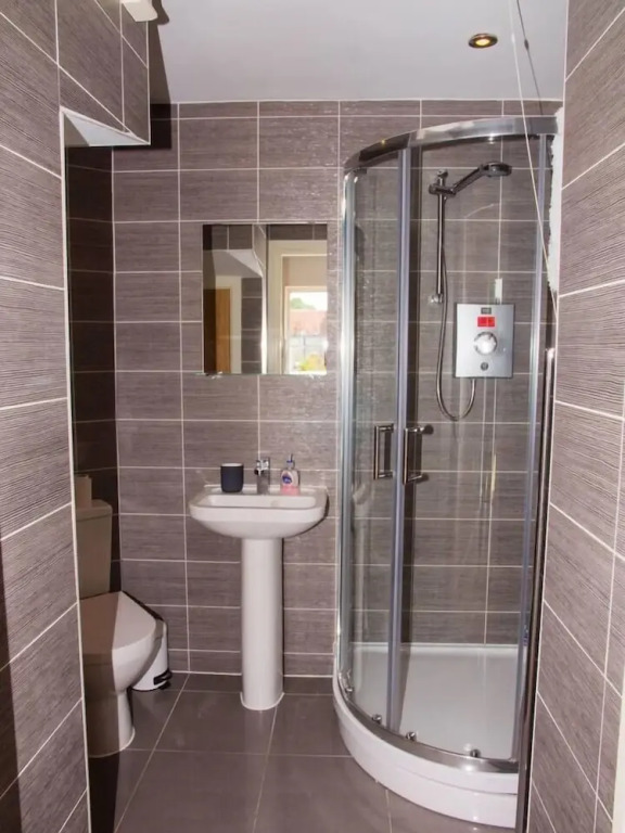 Impressive Urban Townhouse - Leeds City Centre
