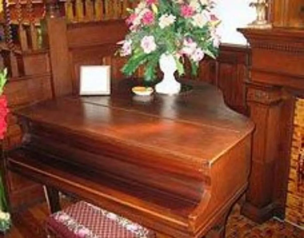 Bennett House Bed & Breakfast