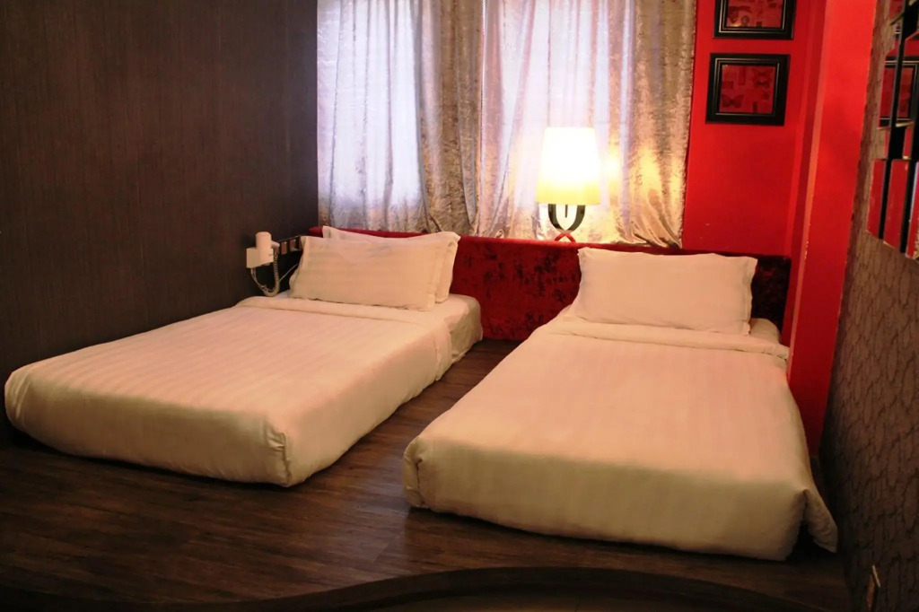 Max Star Hotel - Backpackers