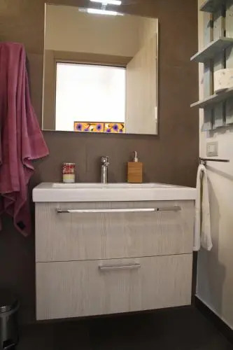 Pixel b&b