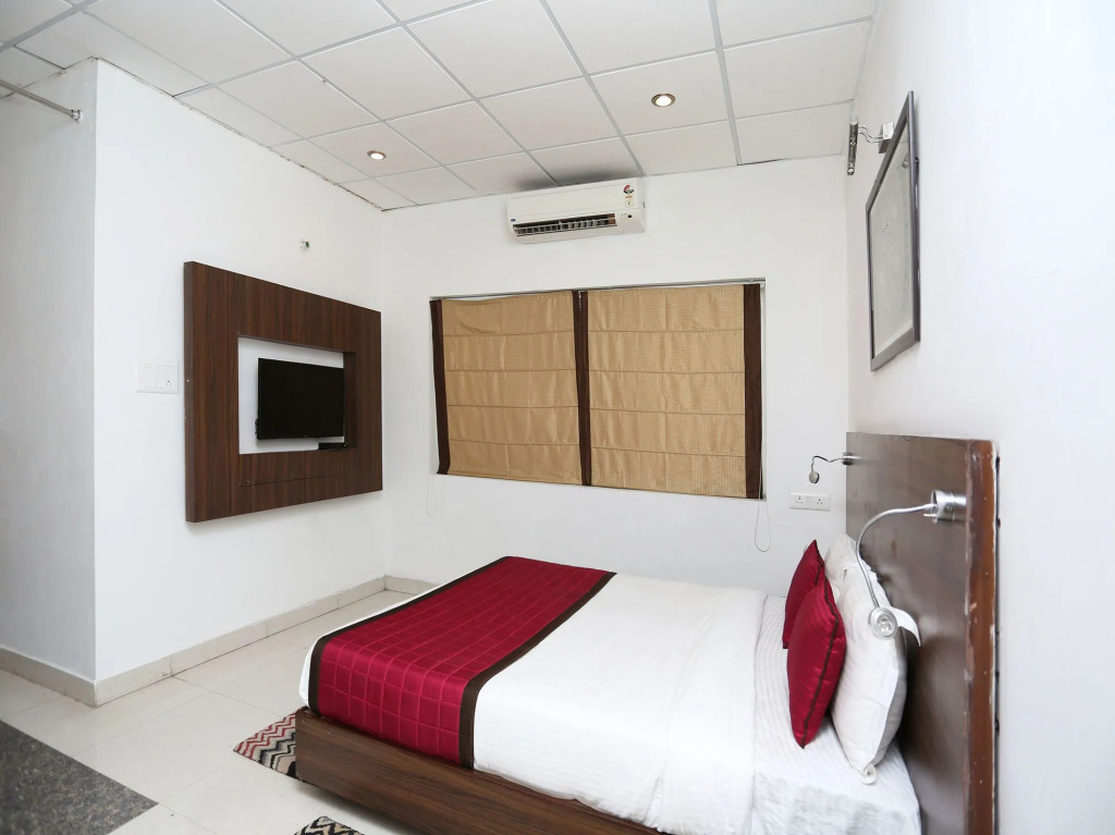 OYO 2767 Hotel Ganga Darshan 2