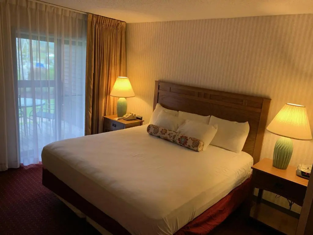 Fireside Inn & Suites Gilford
