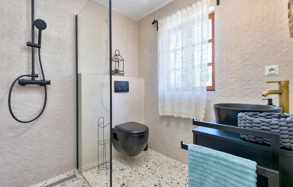 Beautiful Home in Stubicke Toplice With 2 Bedrooms, Wifi and Outdoor Swimming Pool