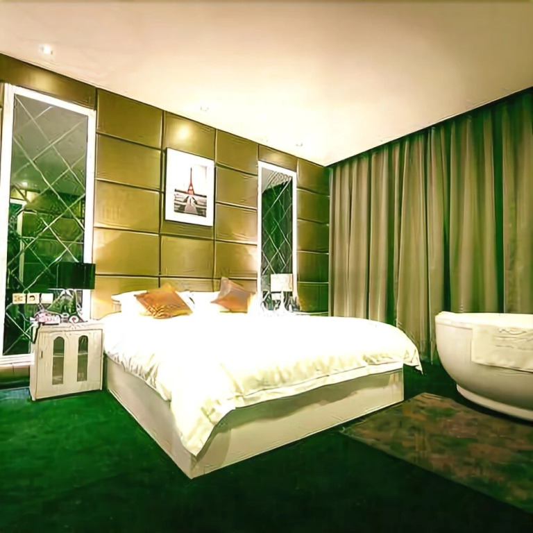 Boli 24 Fang Theme Hotel