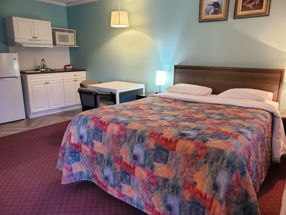 Red Roof Motor Inn