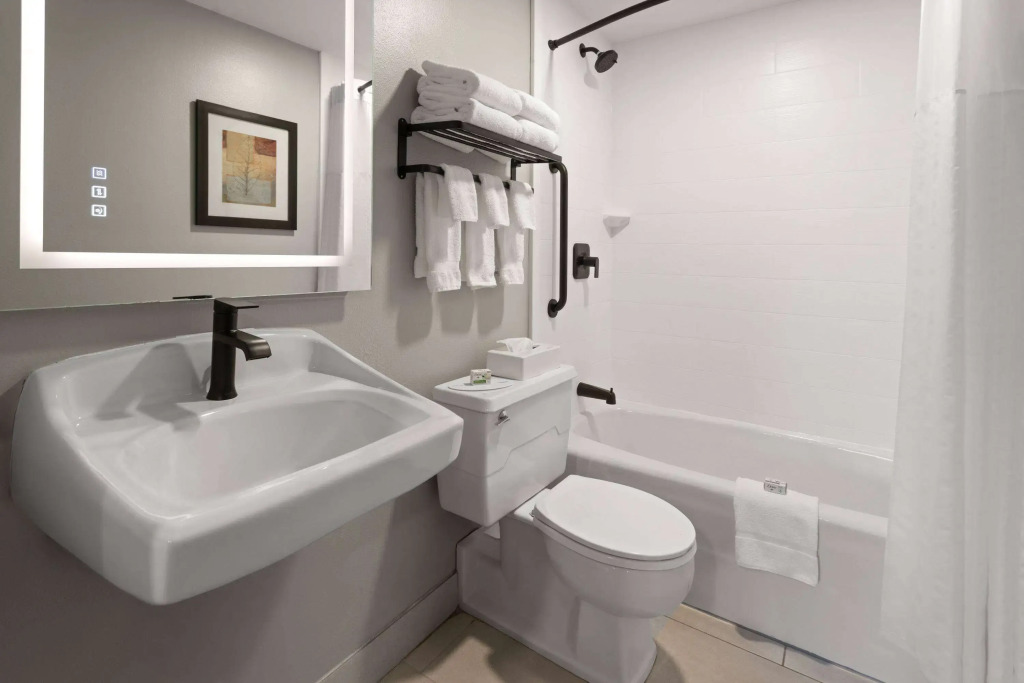 Hawthorn Extended Stay by Wyndham Ellsworth Bar Harbor