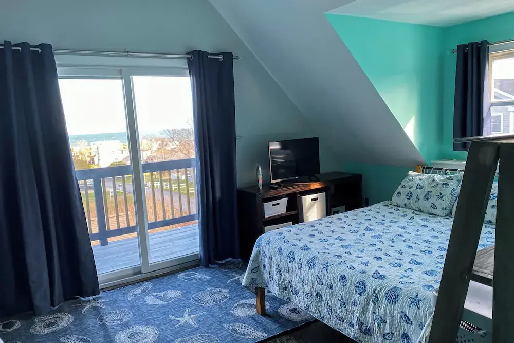 Work, Play & Explore! Coastal York Gem Near Beach