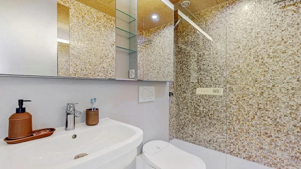 Evis Home Hotel & Apartments