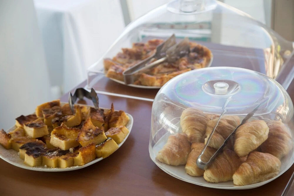 Beachfront Cosy Home - Breakfastincluded