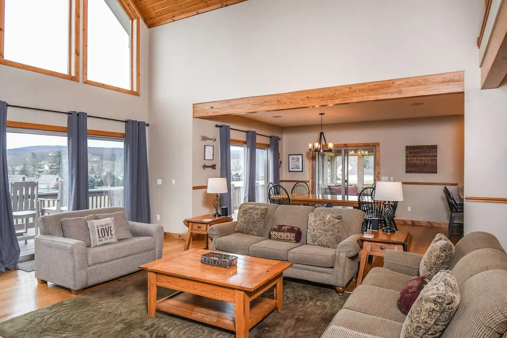No Wake Zone 5 Bedroom House