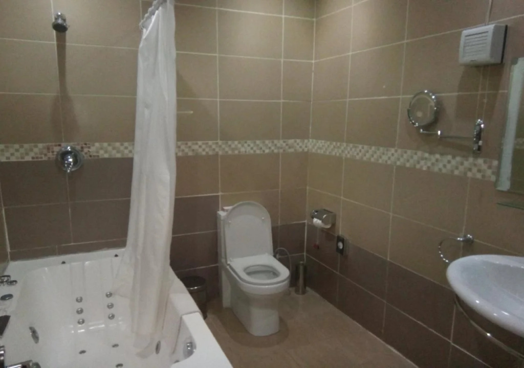 Pearl Gate Hotel